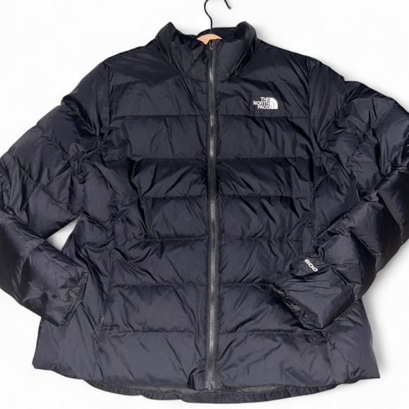The North Face Jackets & Blazers - The North Face 550 Black Puffer Jacket